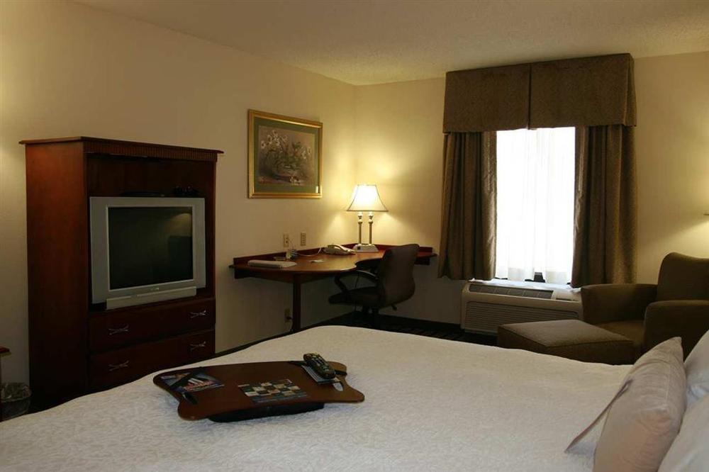 Hampton Inn & Suites Dayton-Vandalia Берлін-Гайтс Номер фото